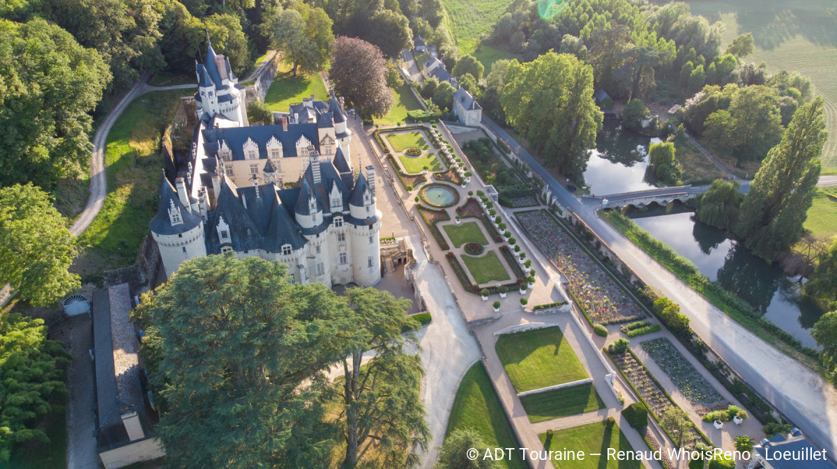 Visitez le Château de la Belle au Bois Dormant